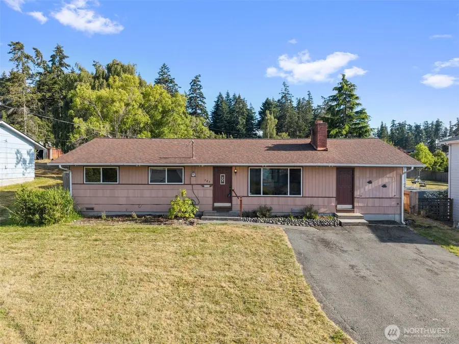 705 NE 6th Street, Coupeville, WA 98236 - #3