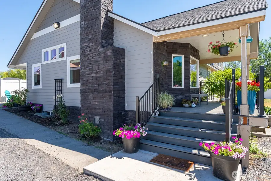 1400 E Nelson Road, Moses Lake, WA 98837 - #2