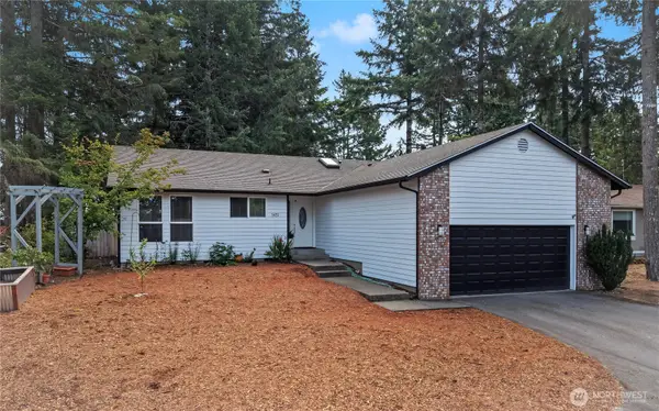 1451 E Old Ranch Road, Allyn, WA 98524