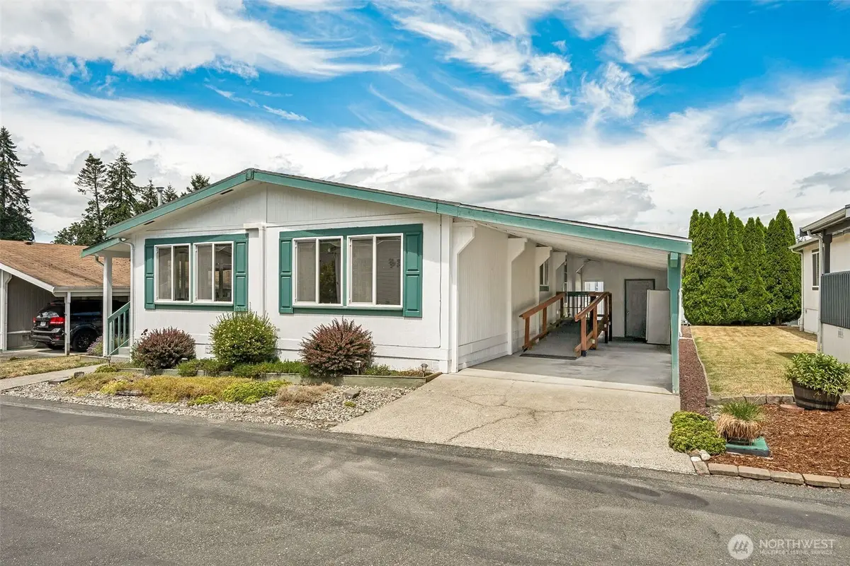 592 NE Saturn Lane, Bremerton, WA 98311 - #1