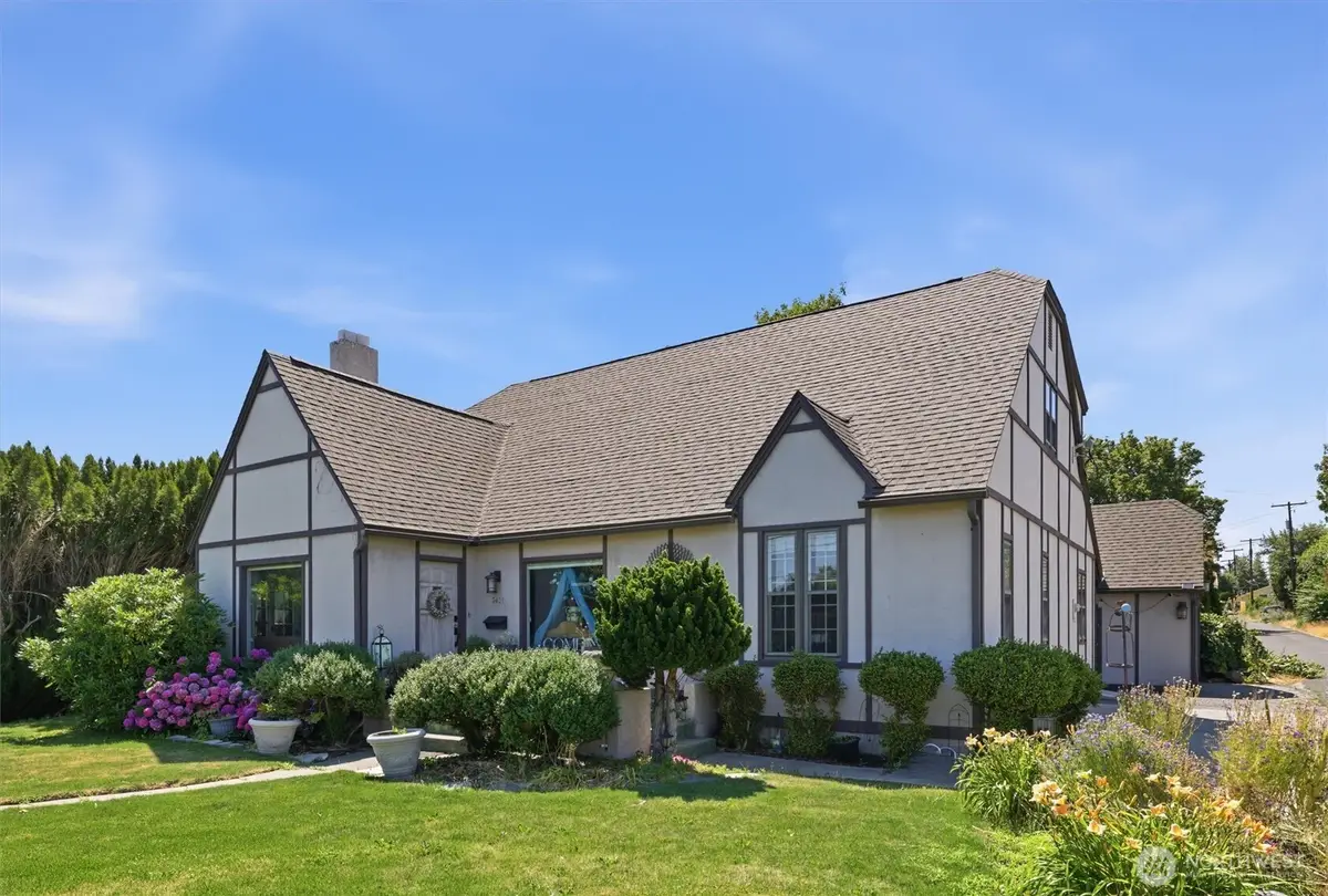 2406 Summitview Avenue, Yakima, WA 98902 - #1