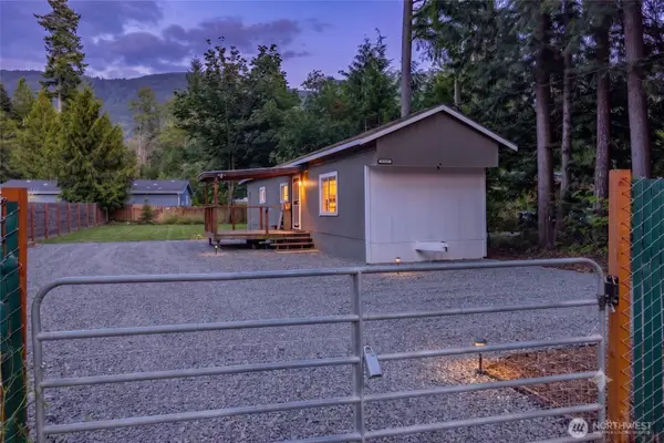 8397 Golden Valley Boulevard, Maple Falls, WA 98266