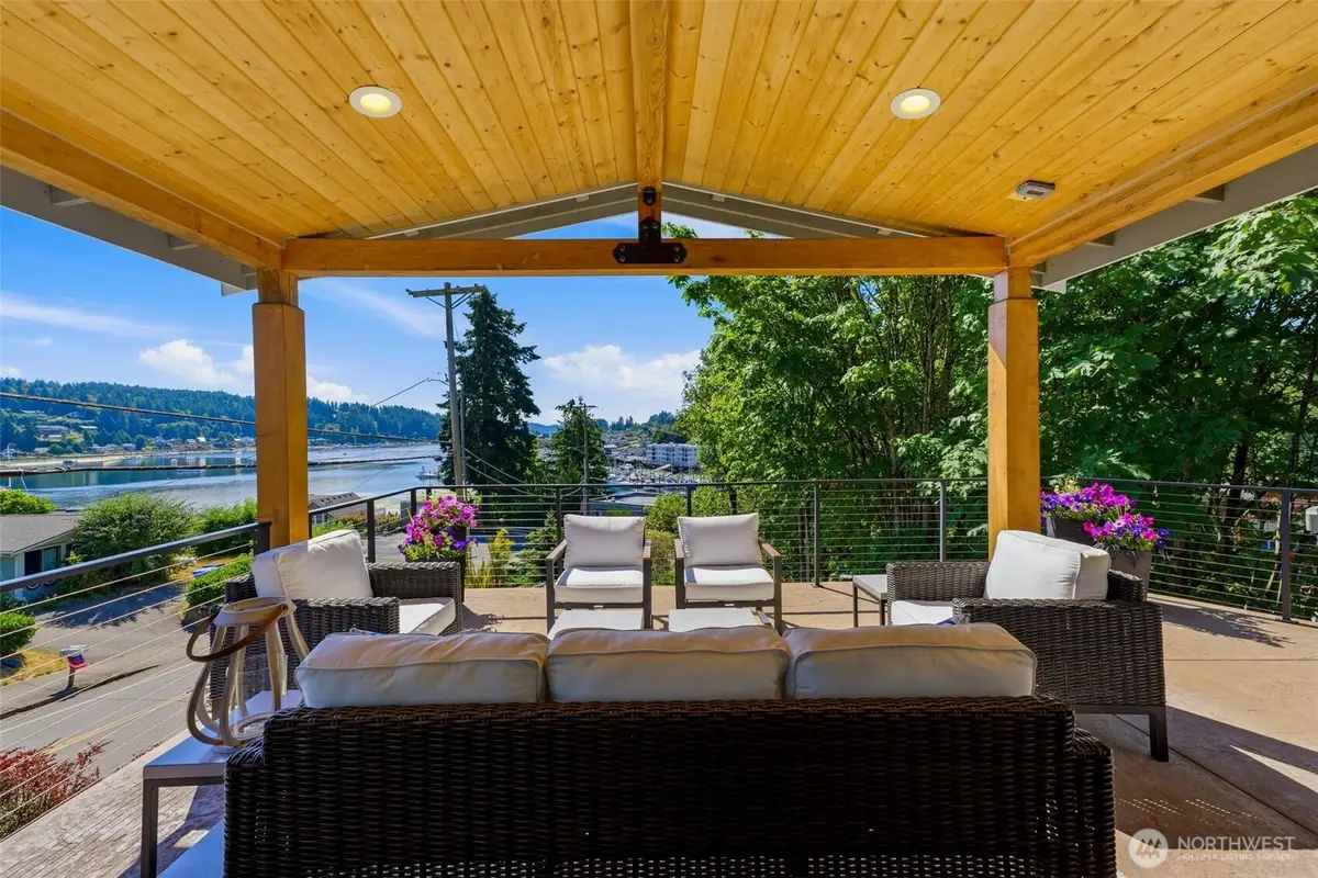 4010 Burnham Dr, Gig Harbor, WA 98332 - #1