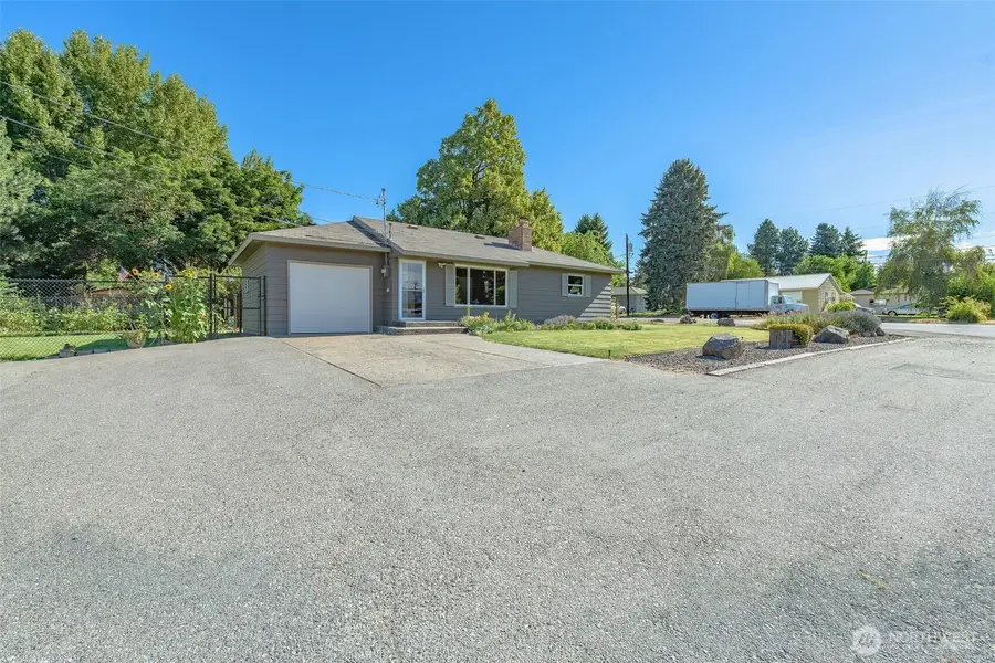 1385 Tedford Street Se, East Wenatchee, WA 98802 - #2