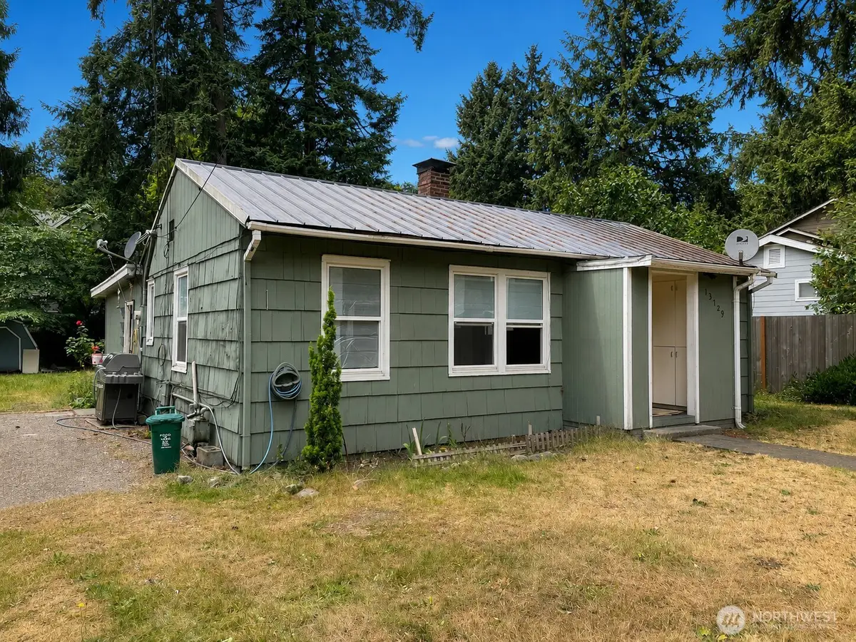 13729 Stone Avenue N, Seattle, WA 98133 - #1