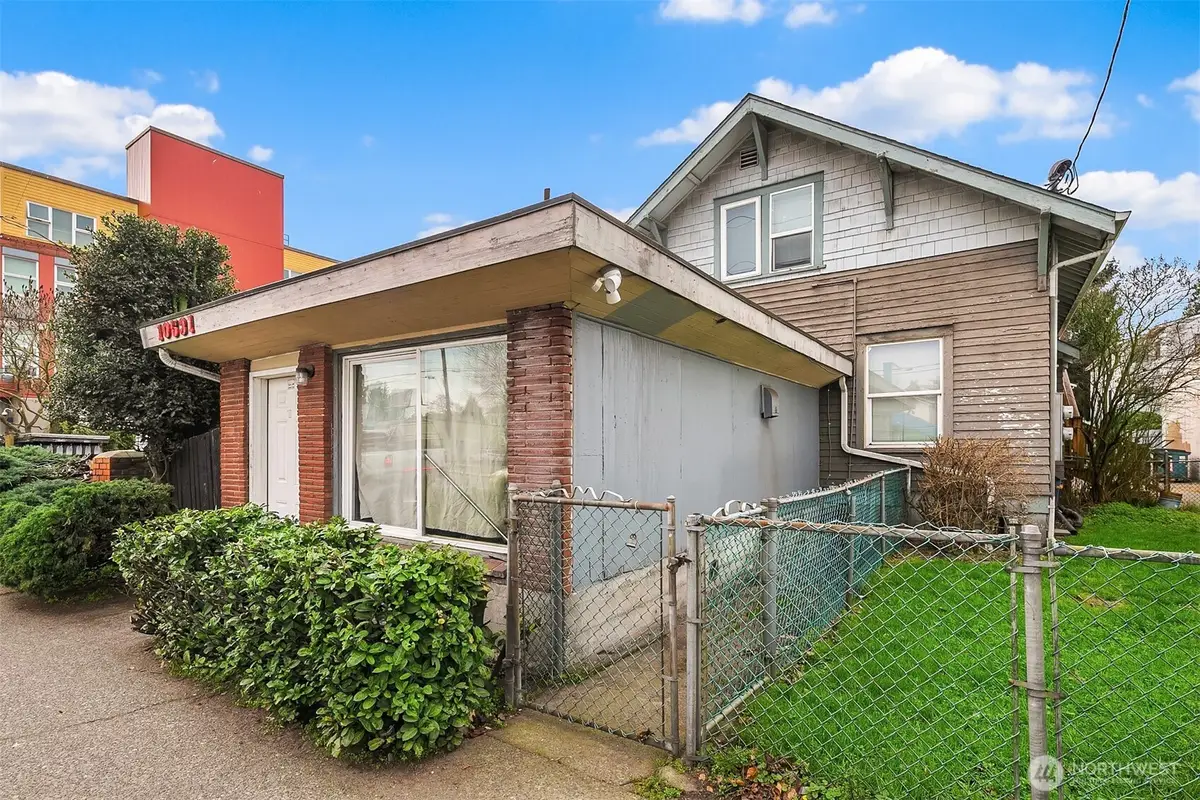 10531 Aurora Avenue N, Seattle, WA 98133 - #1