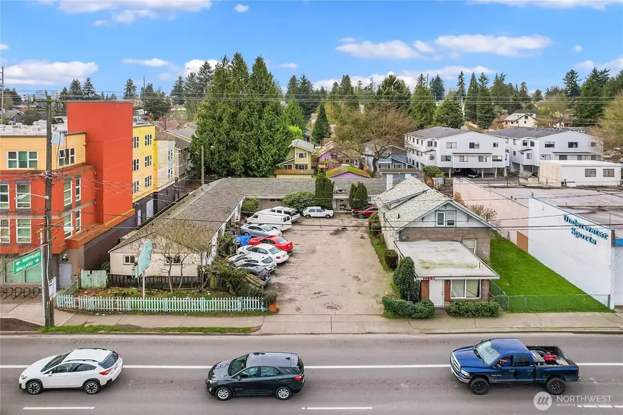 10531 Aurora Avenue N, Seattle, WA 98133 - #2