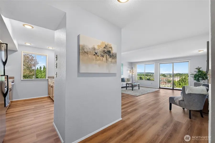 317 Kennebeck Avenue S #104, Kent, WA 98030 - #2
