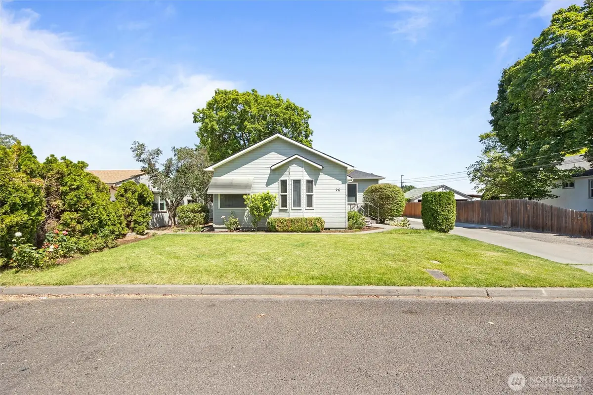 26 SW 13th, College Place, WA 99324 - #1