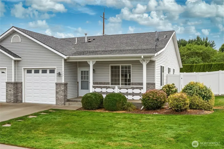 777 SE Magnoni, College Place, WA 99324 - #2