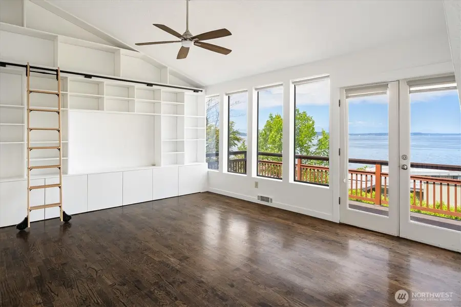 2364 Hobart Avenue Sw, Seattle, WA 98116 - #2