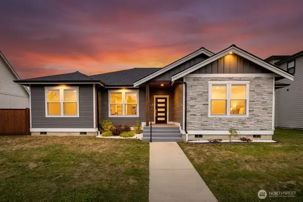 1725 Aaron Drive, Lynden, WA 98264