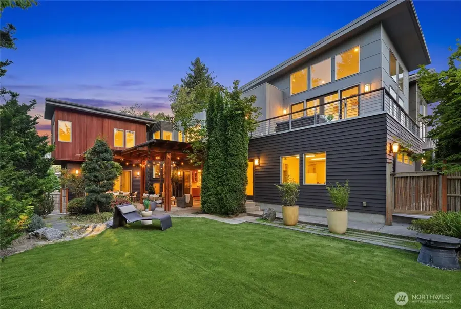 1533 38th Avenue E, Seattle, WA 98112 - #3