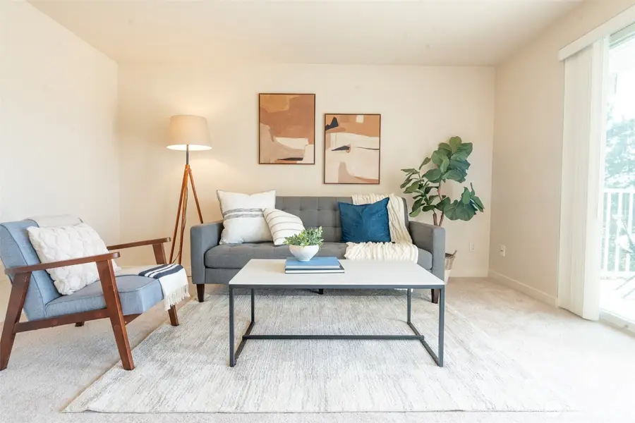 10744 Greenwood Avenue N #302, Seattle, WA 98133 - #3
