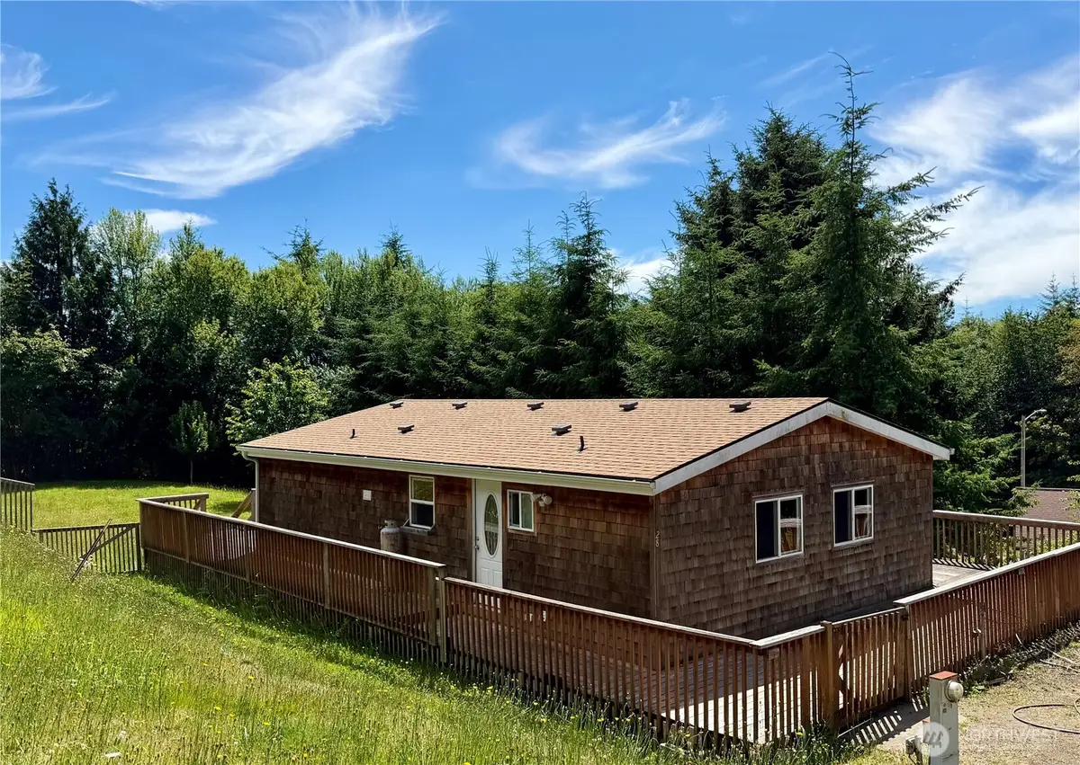 28 N Jacobson Road, Cathlamet, WA 98612 - #1