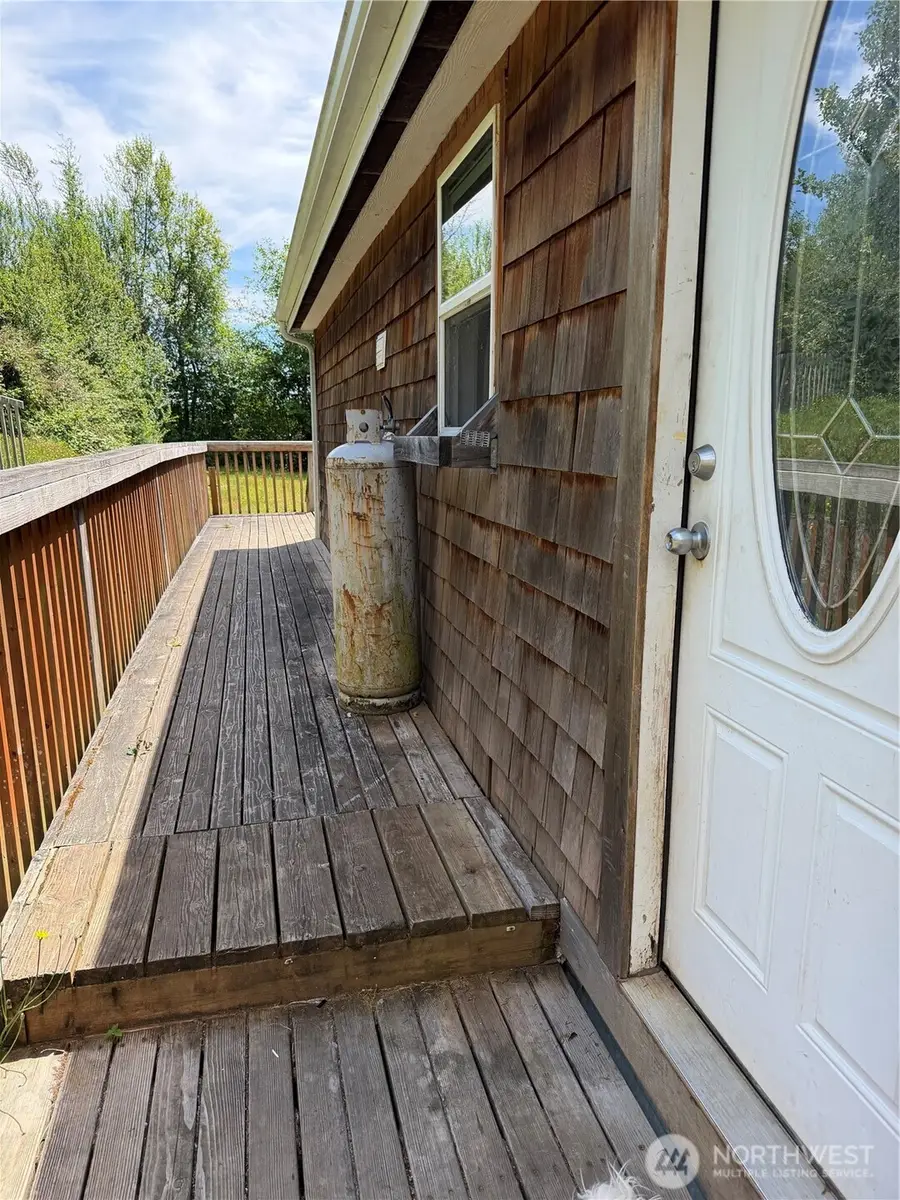 28 N Jacobson Road, Cathlamet, WA 98612 - #2