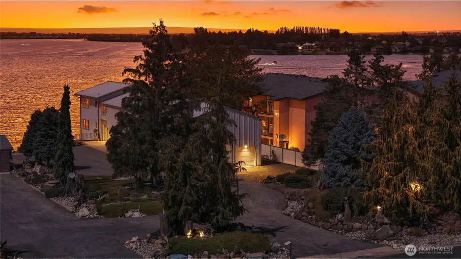 2922 W Marina Drive, Moses Lake, WA 98837 - #2