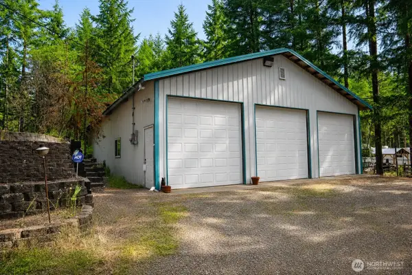 511 NE Lakeshore Drive N, Tahuya, WA 98588