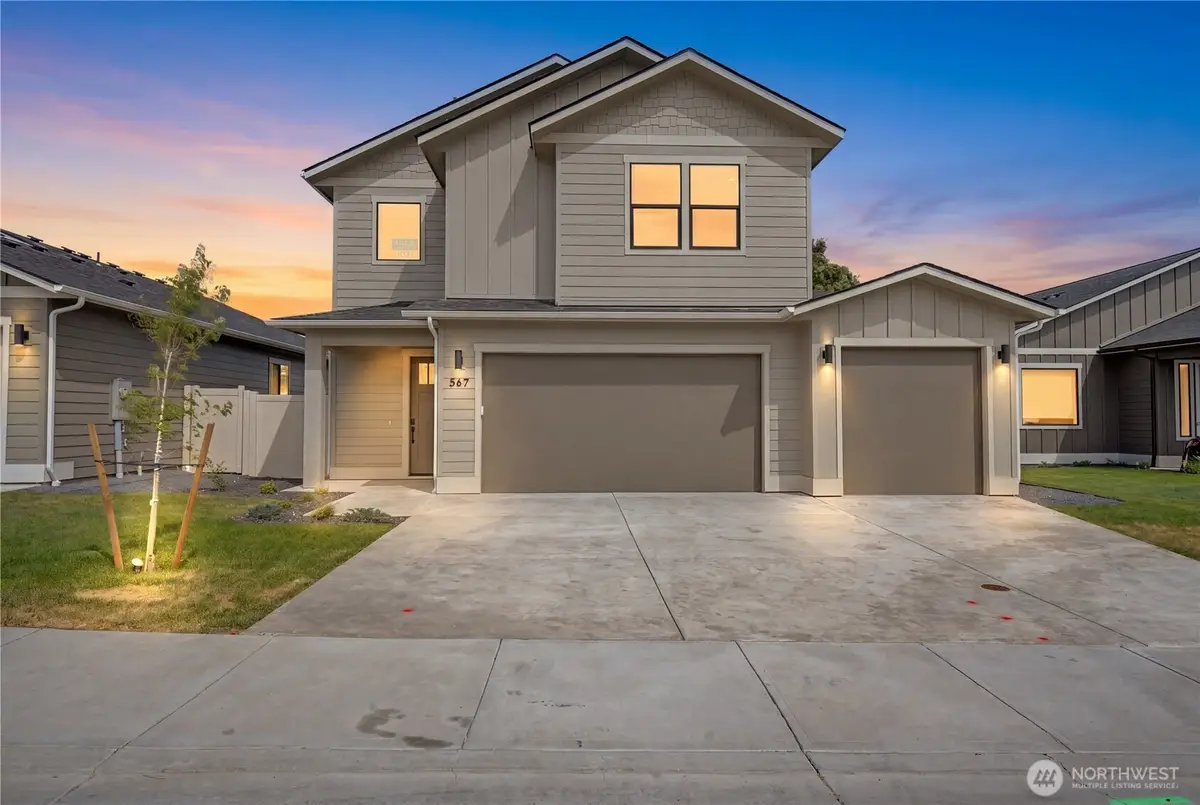 567 S Perry Avenue, East Wenatchee, WA 98802 - #1