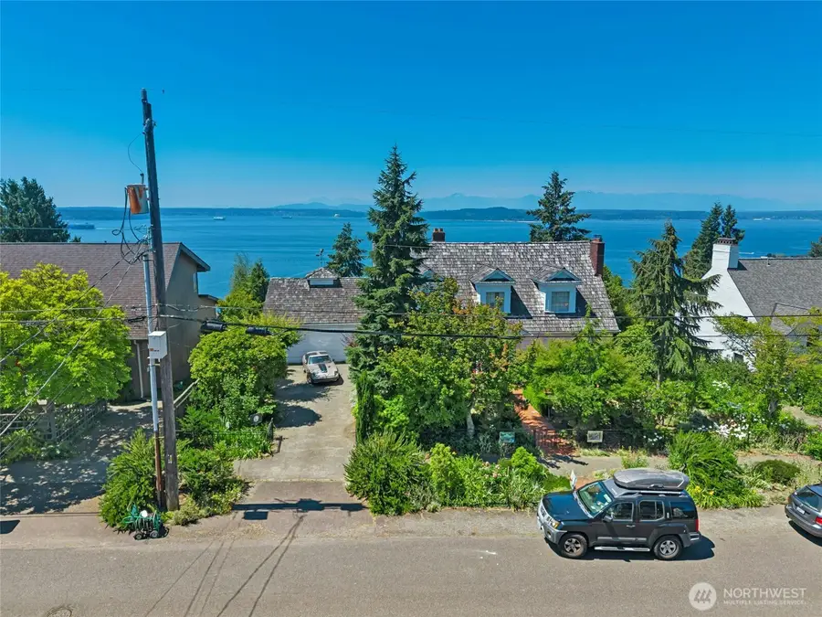 4048 56th Avenue Sw, Seattle, WA 98116 - #3