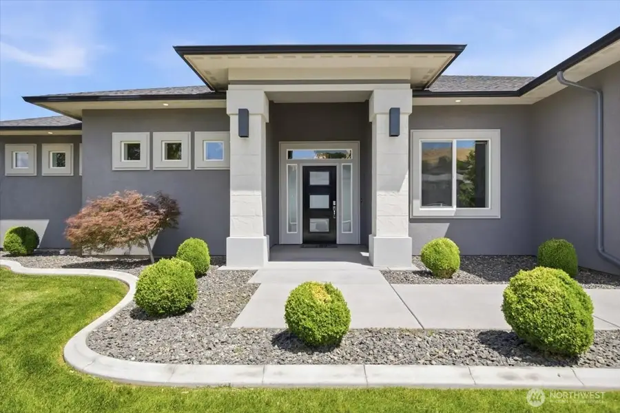 5483 S Kent Street, Kennewick, WA 99337 - #3