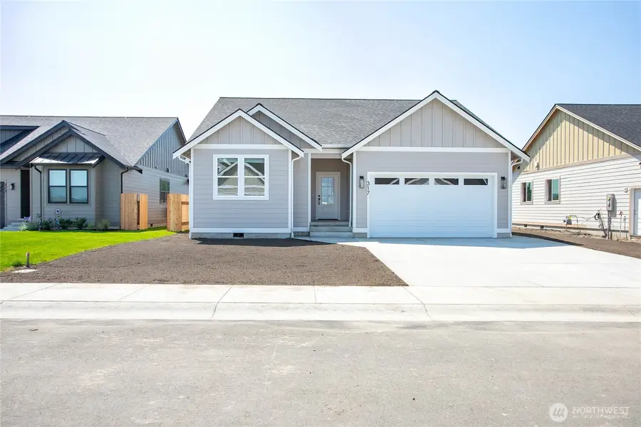 317 W 3rd Street, Everson, WA 98247 - #2