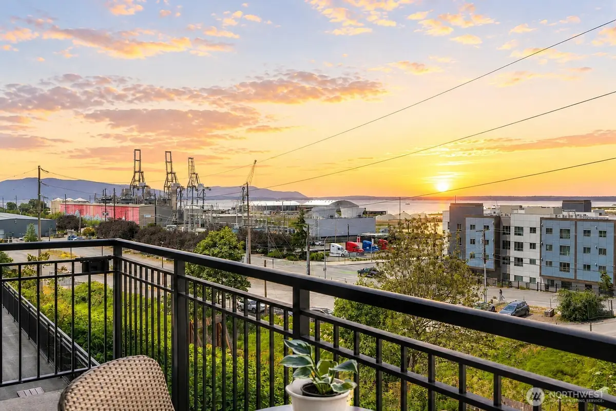 1015 Railroad Avenue #210, Bellingham, WA 98225 - #1
