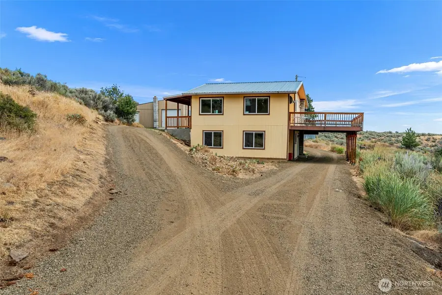 612 Rd S Sw, East Wenatchee, WA 98802 - #2