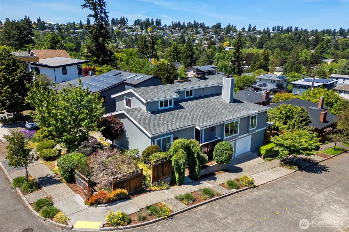 6001 60th Avenue Ne, Seattle, WA 98115 - #1