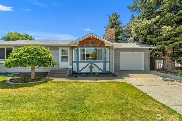 814 11th Street Ne, East Wenatchee, WA 98802