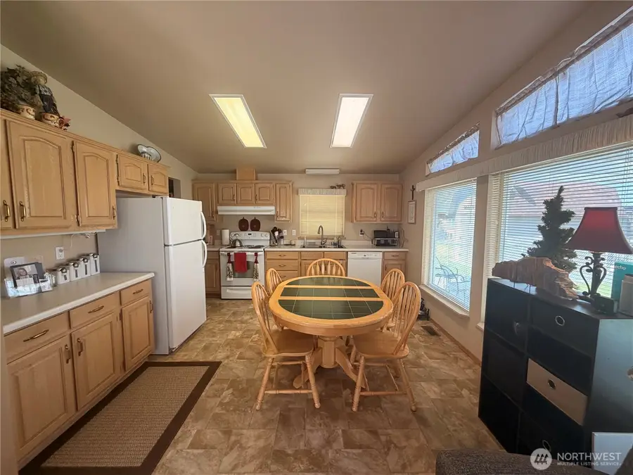 616 Hunter Avenue Sw, Quincy, WA 98848 - #3