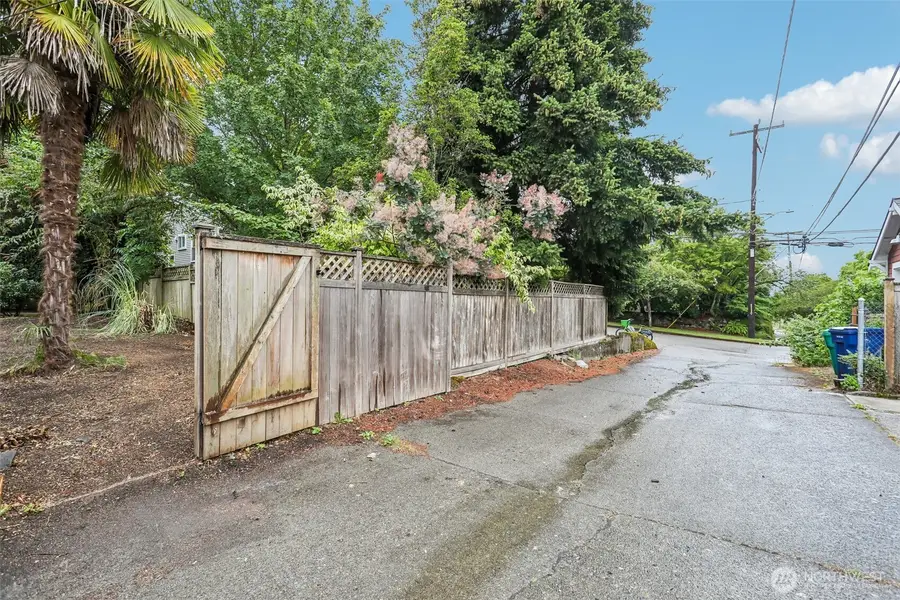 1807 30th Avenue S, Seattle, WA 98144 - #2