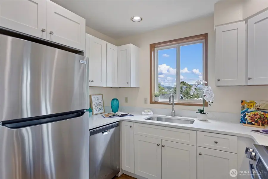278 Lind Avenue Nw, Renton, WA 98057 - #3