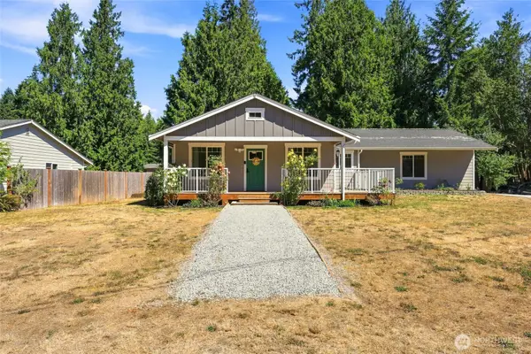 1087 Idlewood Drive, Camano Island, WA 98282