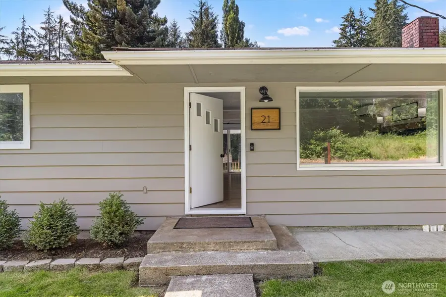 21 Maple Leaf Street, Raymond, WA 98577 - #3