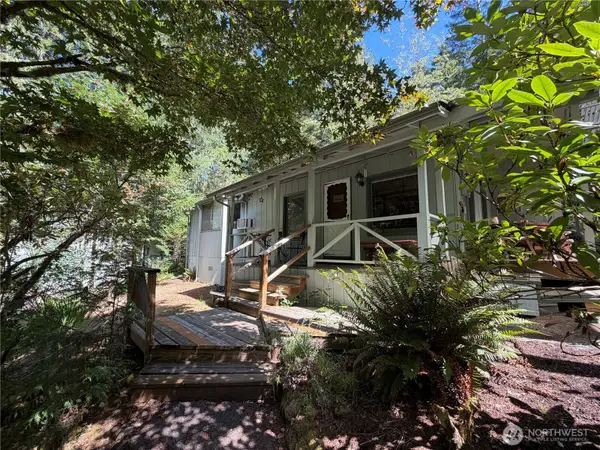 10 Creek Court, Brinnon, WA 98320