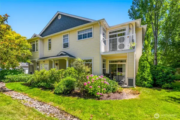 1855 SE Trossachs Boulevard #2001, Sammamish, WA 98075