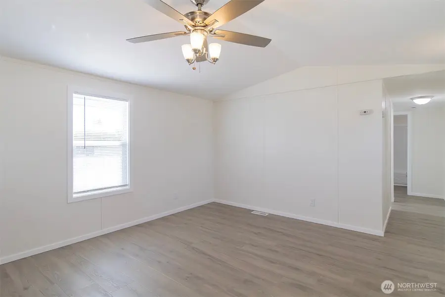 6201 203rd Avenue Sw #9, Centralia, WA 98531 - #2
