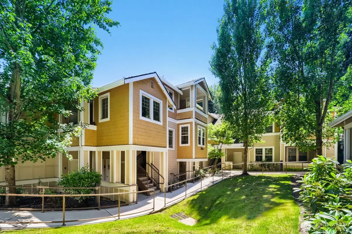 8535 Avondale Road Ne #A204, Redmond, WA 98052 - #1