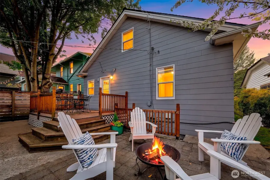 954 19th Avenue E, Seattle, WA 98112 - #2