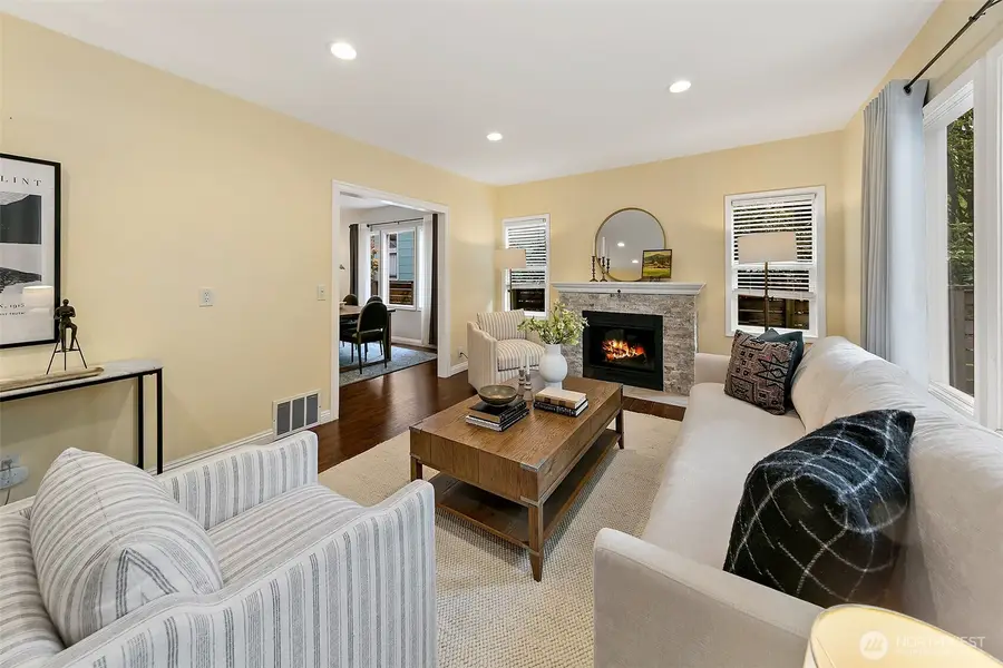 954 19th Avenue E, Seattle, WA 98112 - #3