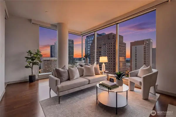 10610 NE 9th Place #1902, Bellevue, WA 98004