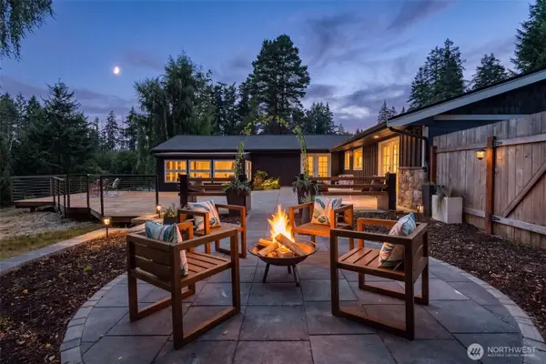 8520 David Day Drive Nw, Gig Harbor, WA 98332