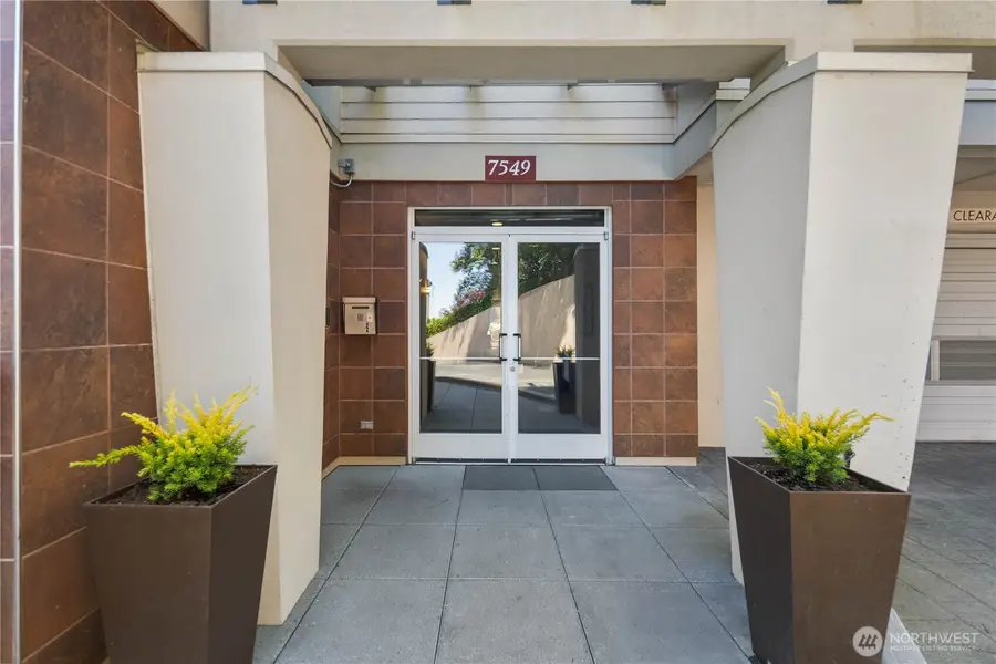 7549 SE 29th Street #103, Mercer Island, WA 98040 - #3