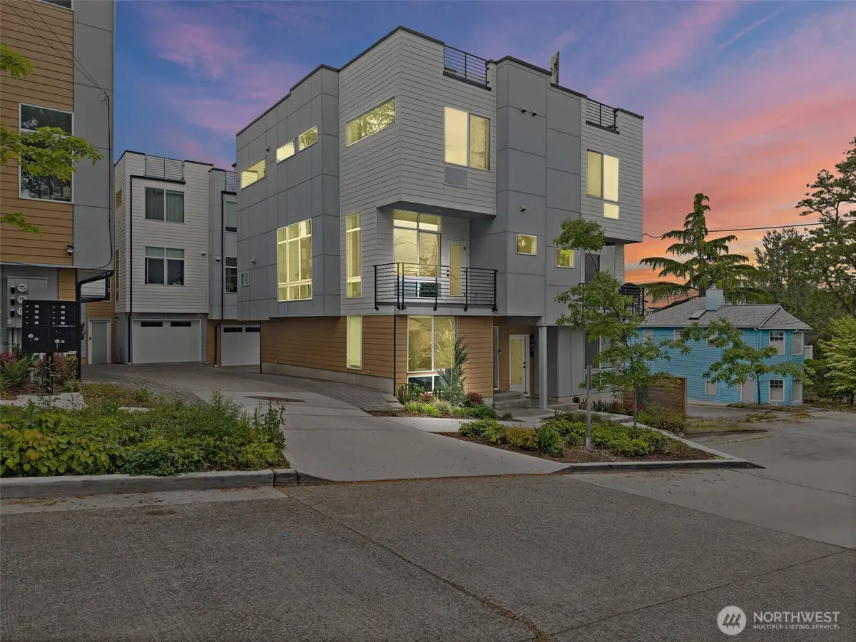 902 N 86th Street, Seattle, WA 98103 - #1