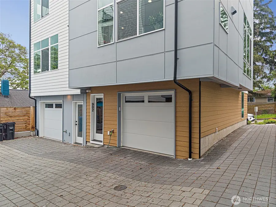 902 N 86th Street, Seattle, WA 98103 - #2