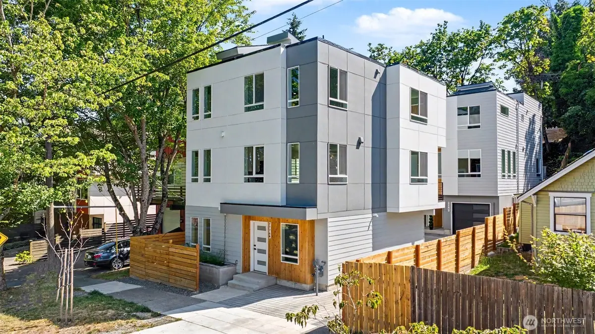 7776 Highland Park Way Sw #A, Seattle, WA 98106 - #1