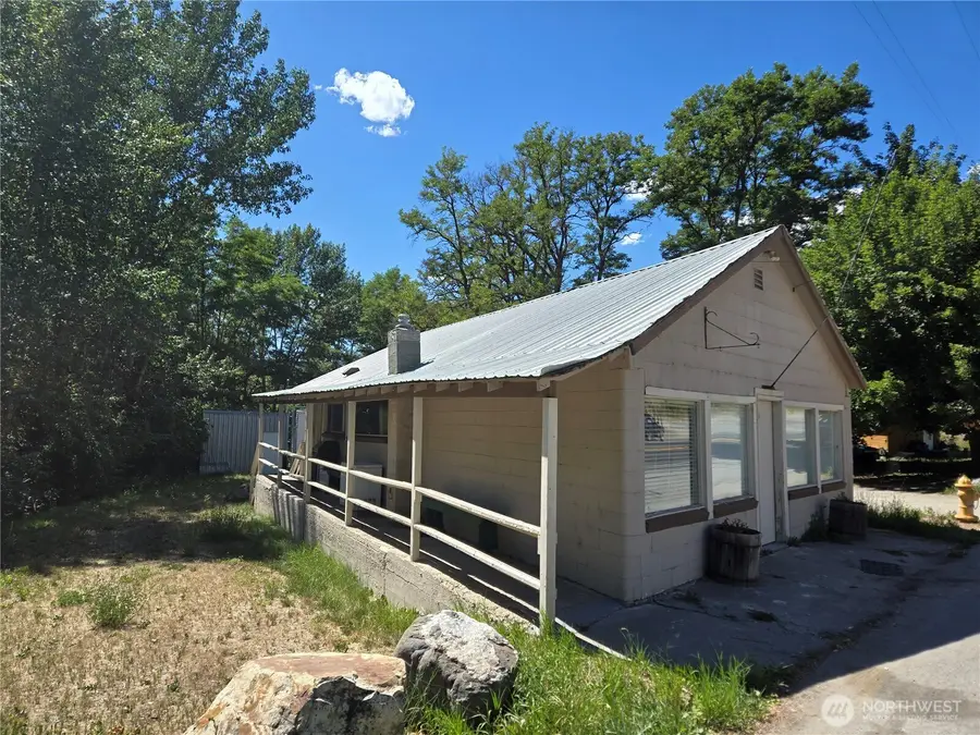 4984 Hwy 25 S, Hunters, WA 99137 - #2