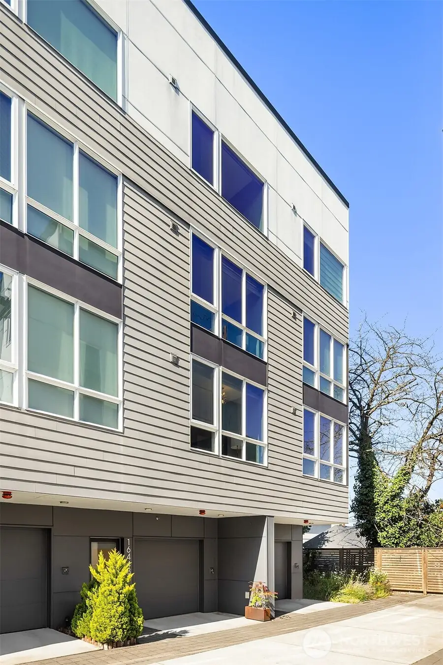 1644 20th Avenue, Seattle, WA 98122 - #2
