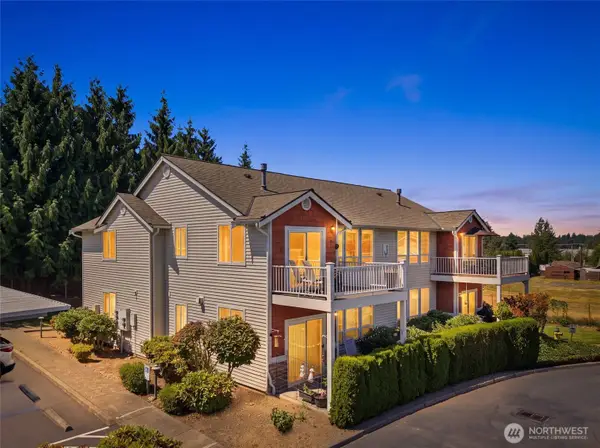 800 96th Avenue Ne #J202, Lake Stevens, WA 98258